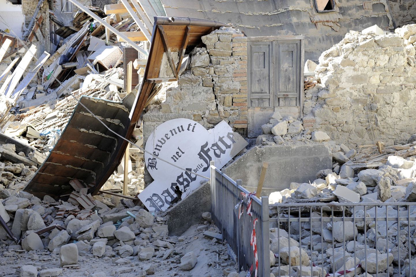 В Италии произошло очередное землетрясение - магнитудой 4,8.