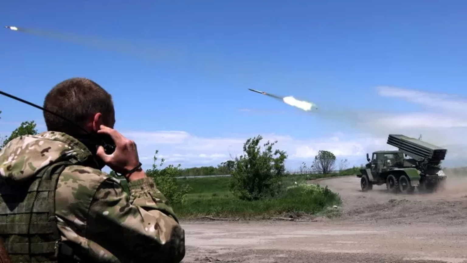 Российские силы ведут ракетный обстрел. Иллюстративное фото