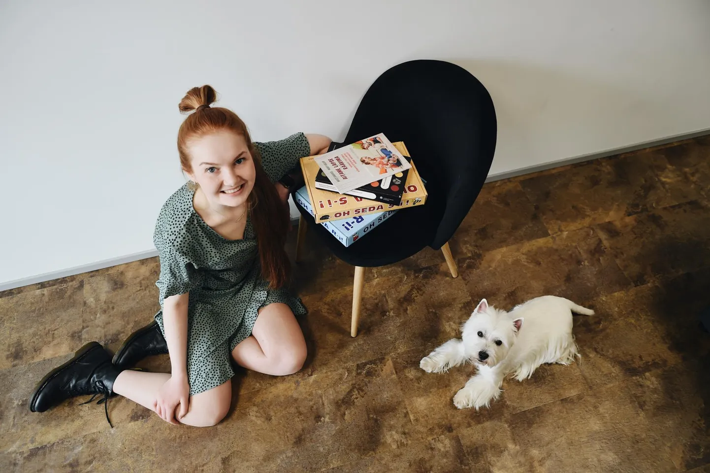Hanna-Liis Hendriksoni meelest ei ole ükski vanema mure lapse pärast ülemuretsemine. “Ükski küsimus ei ole loll küsimus ja ükski mure niisama mure,” julgustab ta nõu küsima, ehkki teab, et logopeede napib ja nende juurde on aega raske saada.