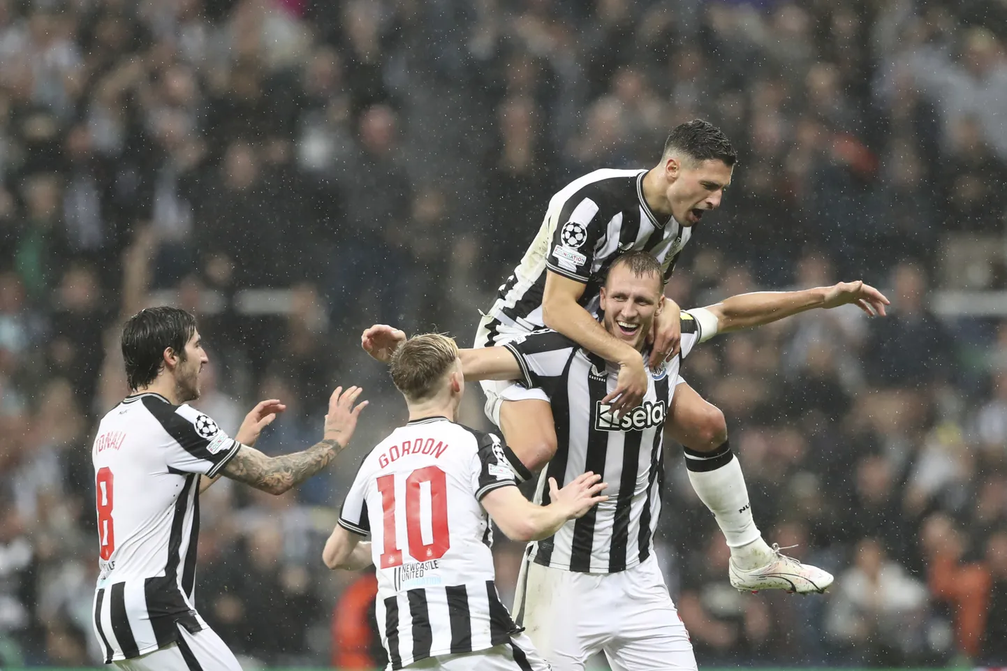 Newcastle Unitedi mängumehed nautisid täielikult kohtumist PSG vastu.