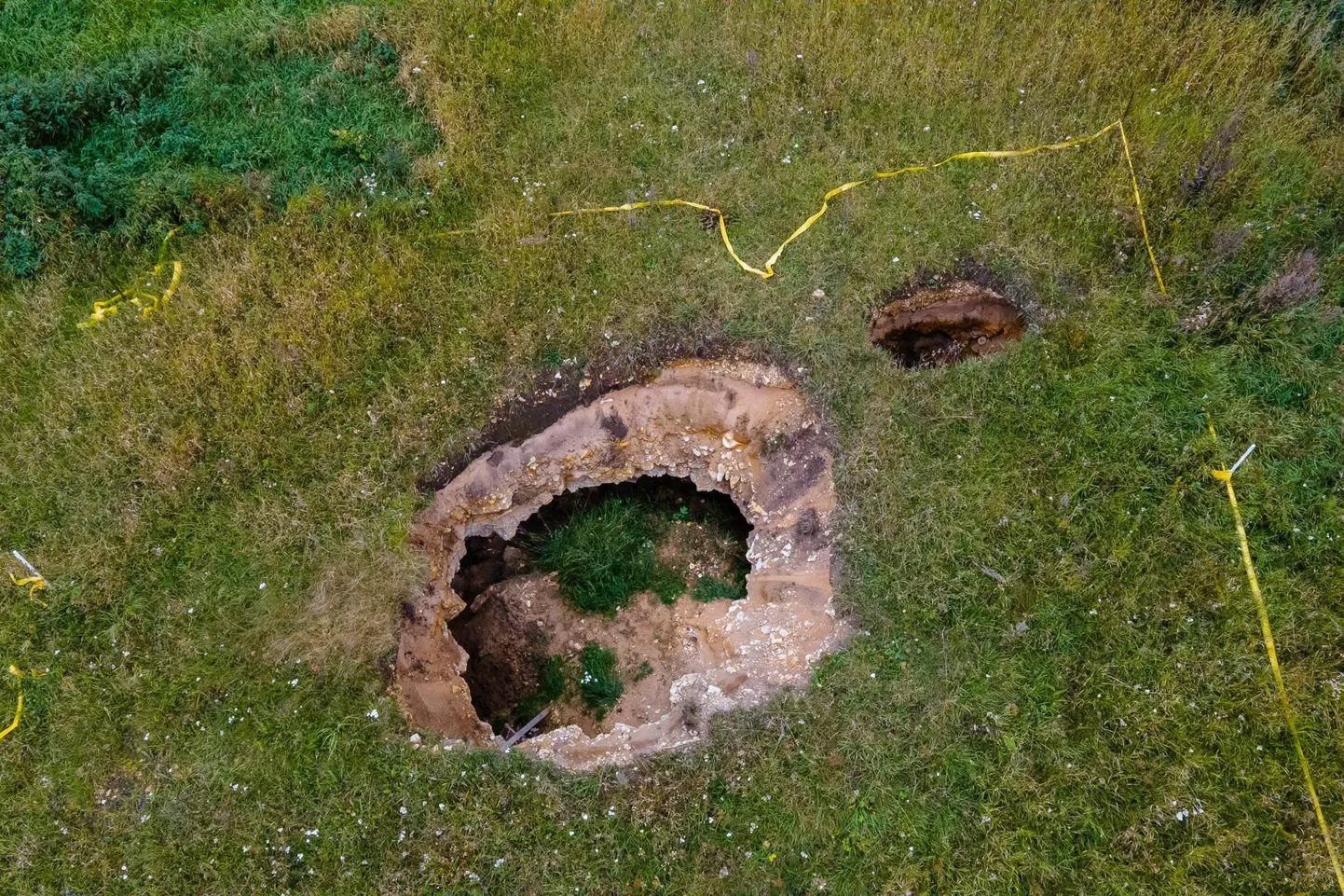 Põlevkivi kaevandamisest tekkinud varing Rakvere vallas Ubjas.