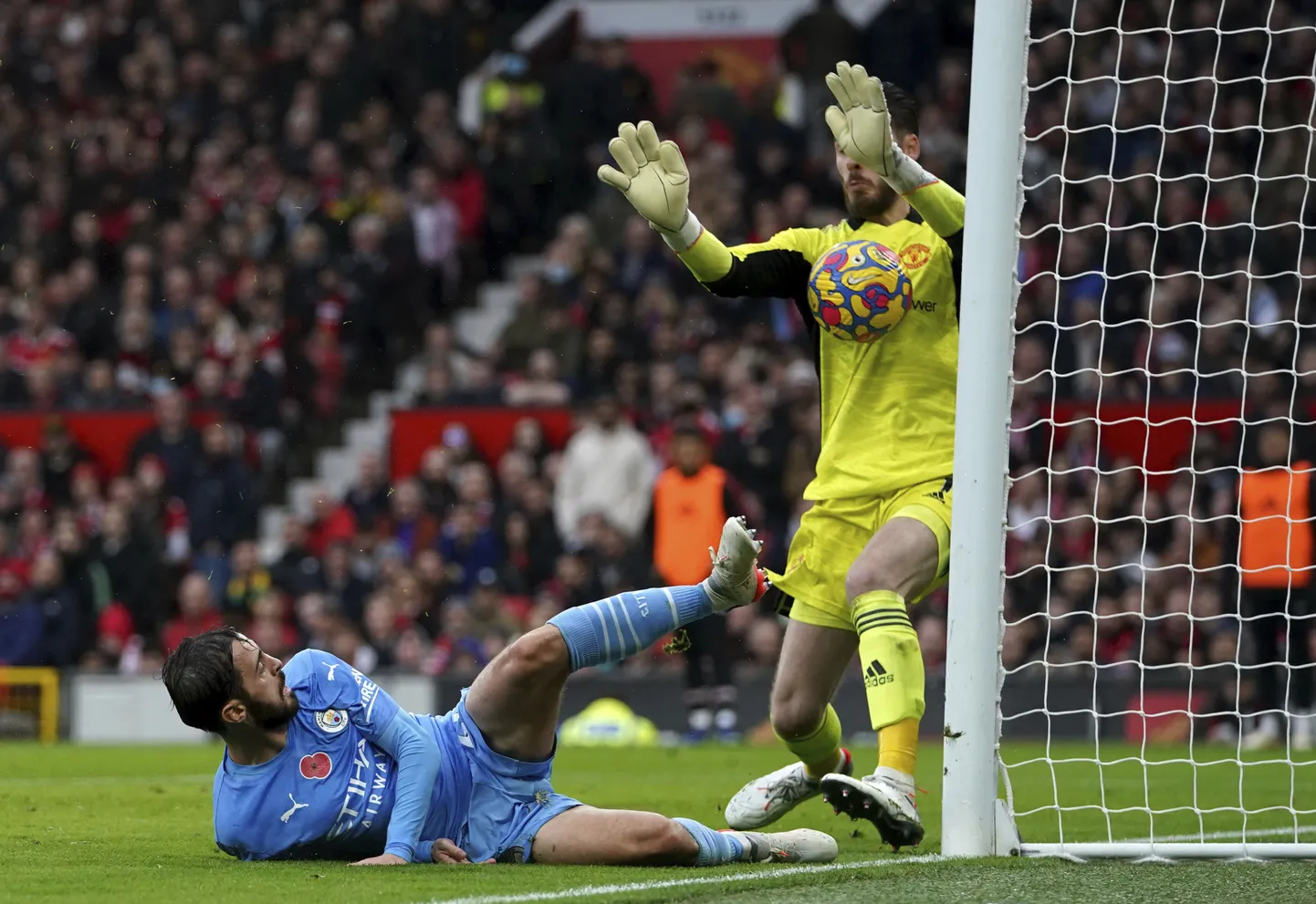 David de Gea (kollases) ei suutnud Bernardo Silva pehmet lööki tõrjuda.