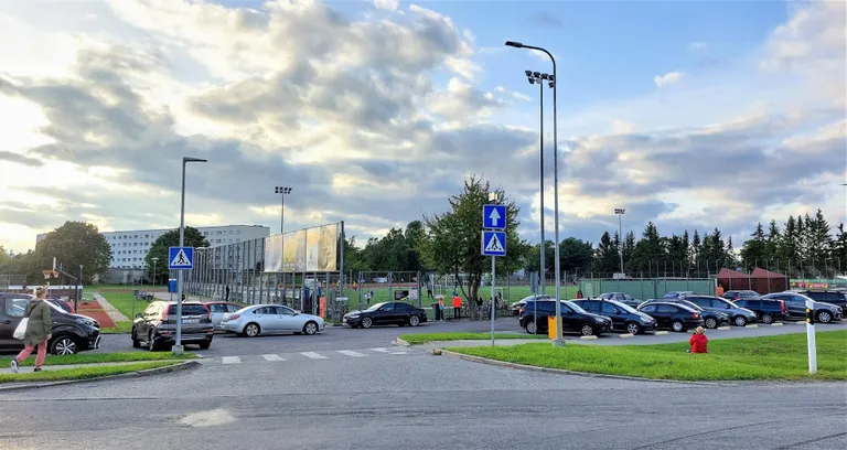 Uue tänava uus liikluskorraldus.