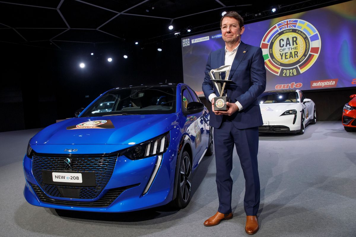 2. märts 2020. Frank Janssen kuulutab Genfi automessil välja aasta auto võitja, Peugeot 208.