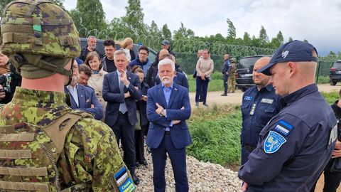 GALERII ⟩ Kahe riigi presidendid külastasid Setomaal Balti kaitsevööndi rajatisi