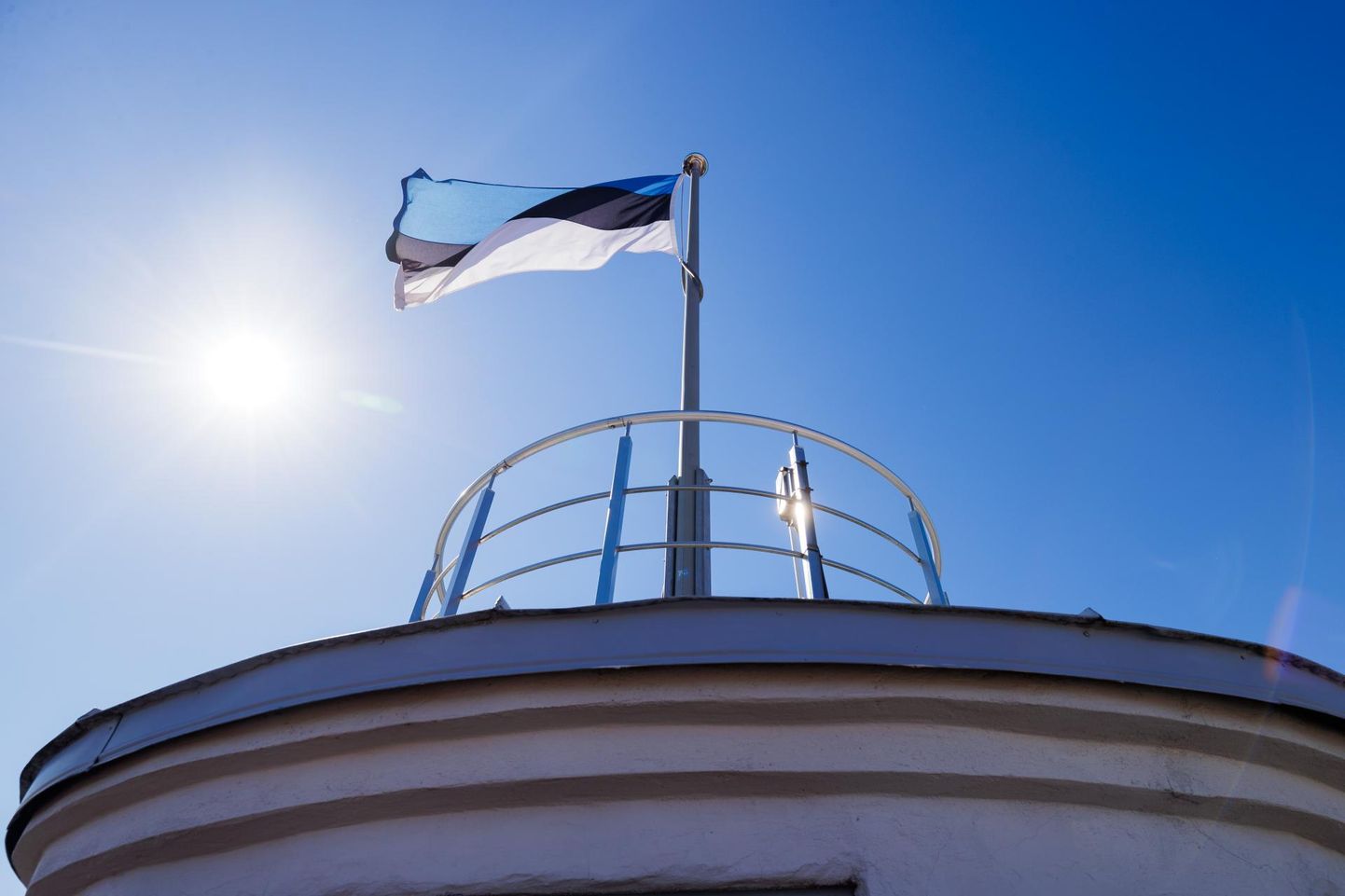 Eesti lipp Pika Hermanni tornis lehvimas.