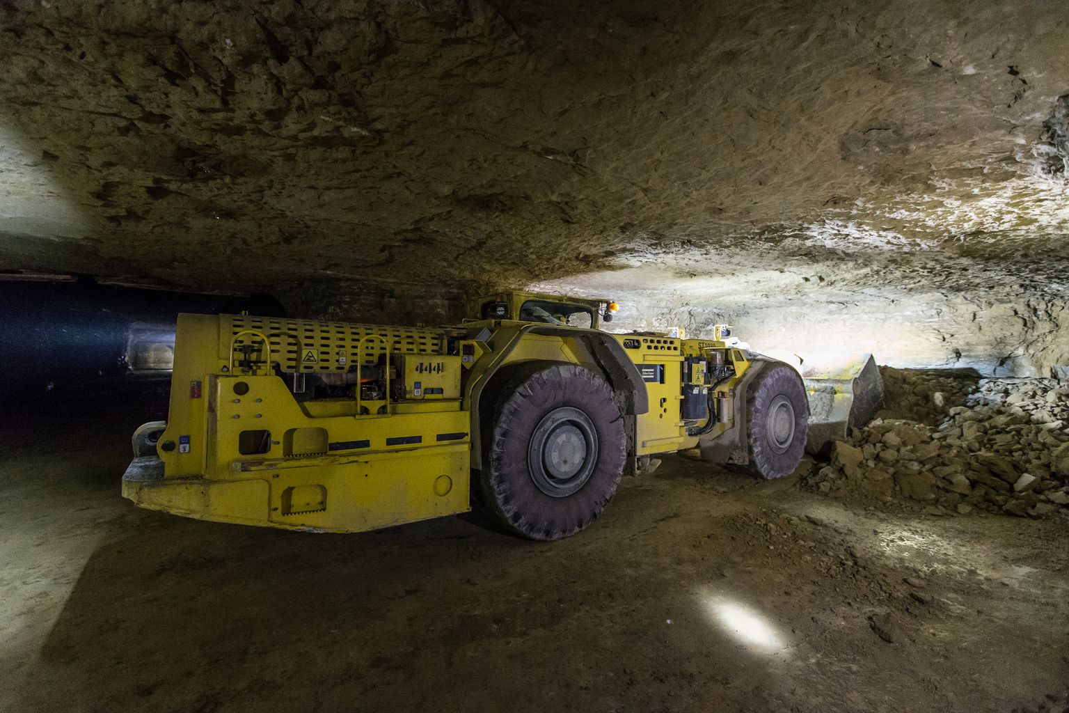 Ida-Virumaalt korjab riik kokku aastas ligi 60 miljonit eurot keskkonnatasusid, kuid tagasi annab vaid 7 miljonit. Pildil põlevkivi tootmine Estonia kaevanduses.
