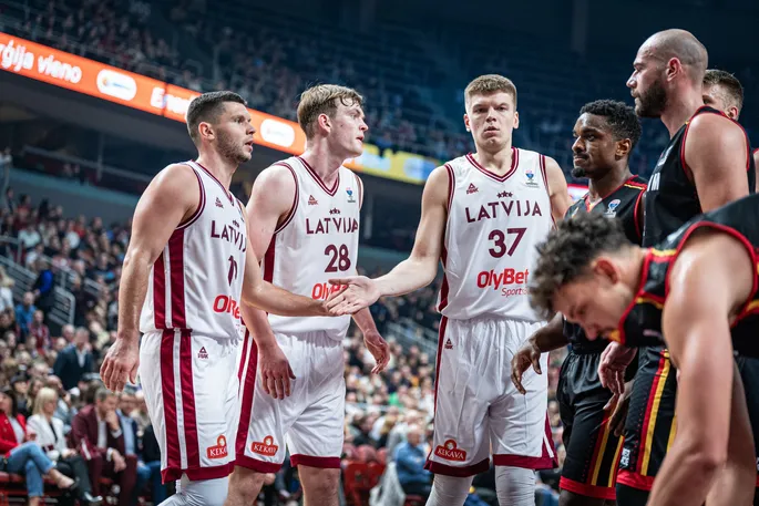 Olatni lablaringiz bilan silang