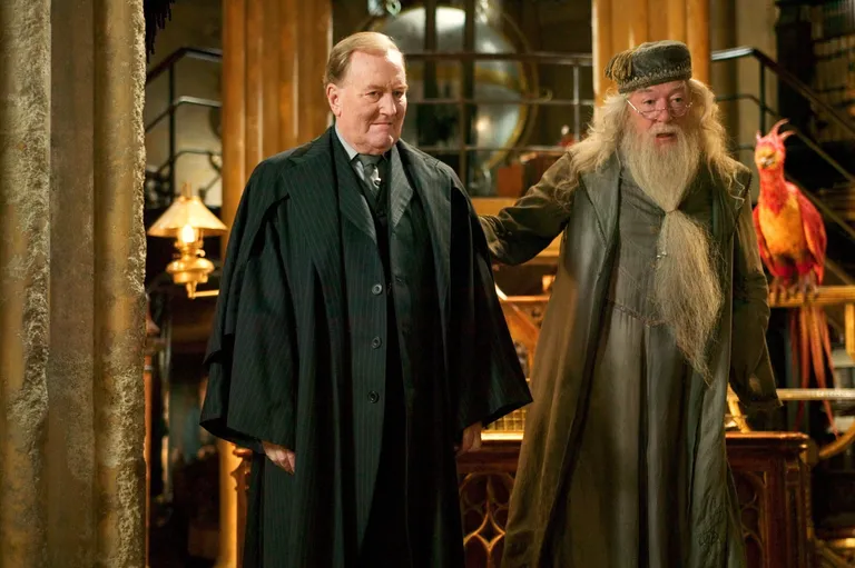 Robert Hardy ja Michael Gambon filmis «Harry Potter ja tulepeeker»