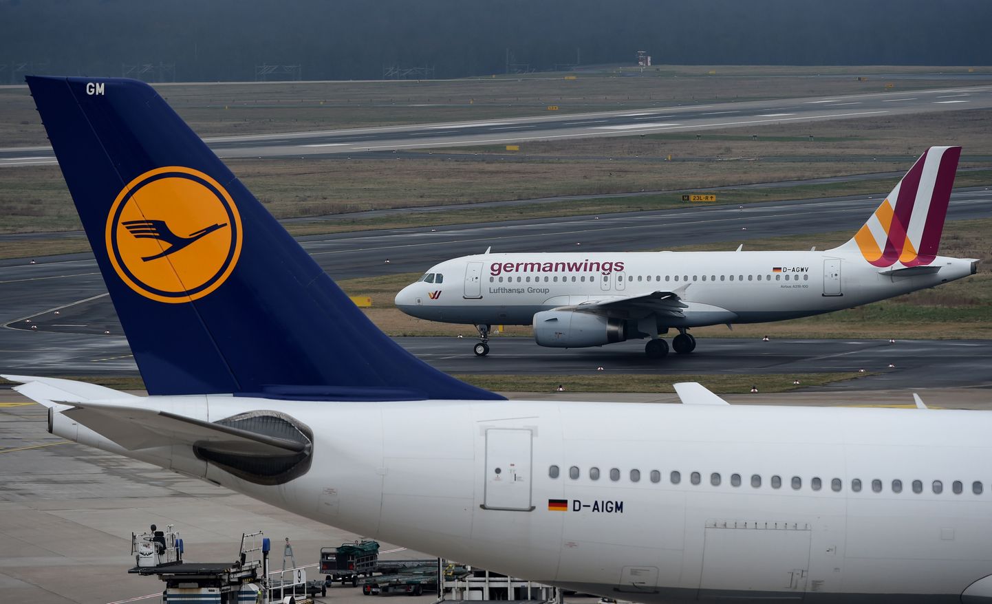 Lufthansa ja Germanwingsi lennukid.
