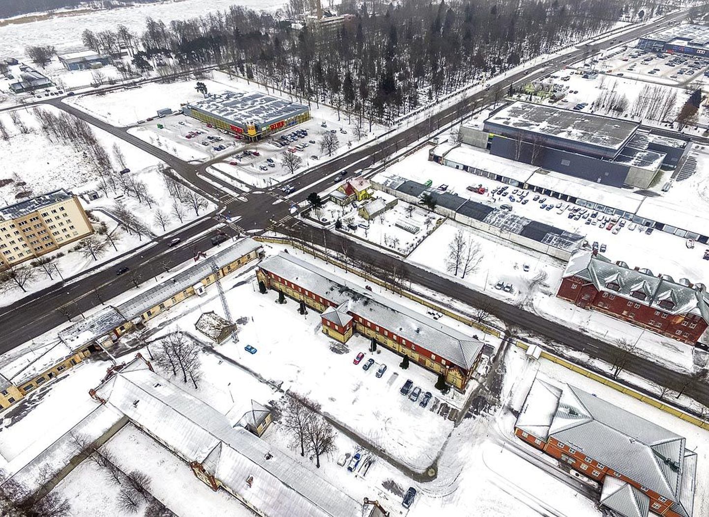 Neljapäevasel droonifotol on jäädvustatud pilt, mida luurelennuk U-2 oleks näinud Riia maantee ja Tammsaare puiestee ristmikul tänapäeval.
