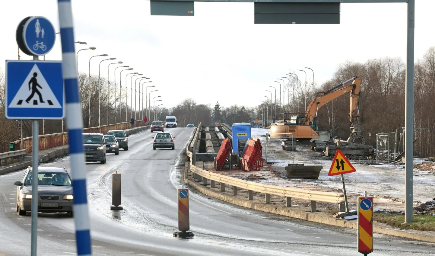 Sõpruse silla suur remont algas mullu ja lõppu veel ei paista.