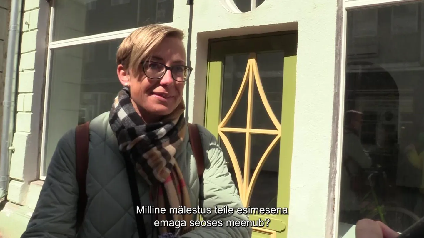 Emadepäeva teemaline tänavaküsitlus.