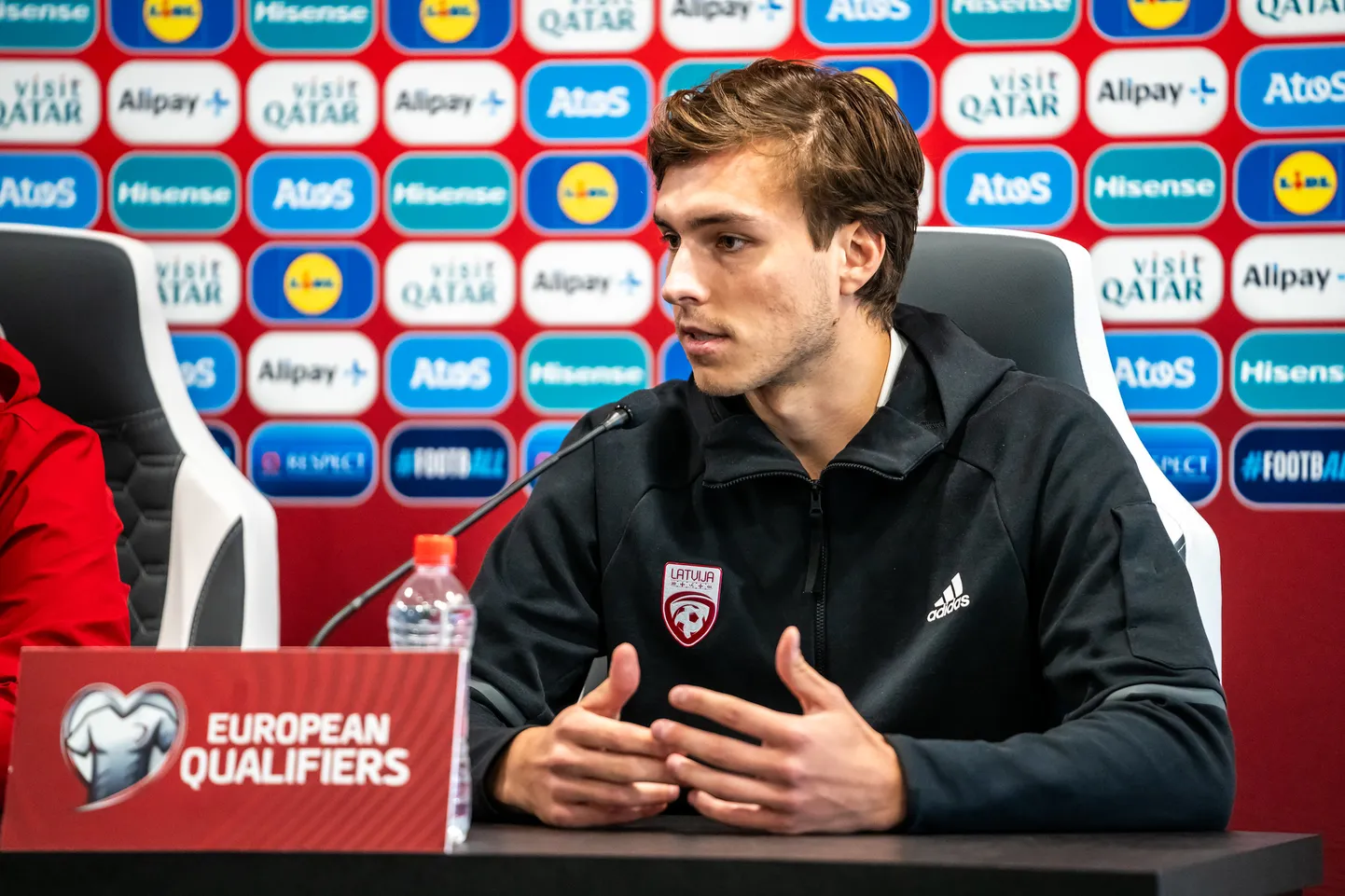 Latvijas futbolists Roberts Uldriķis