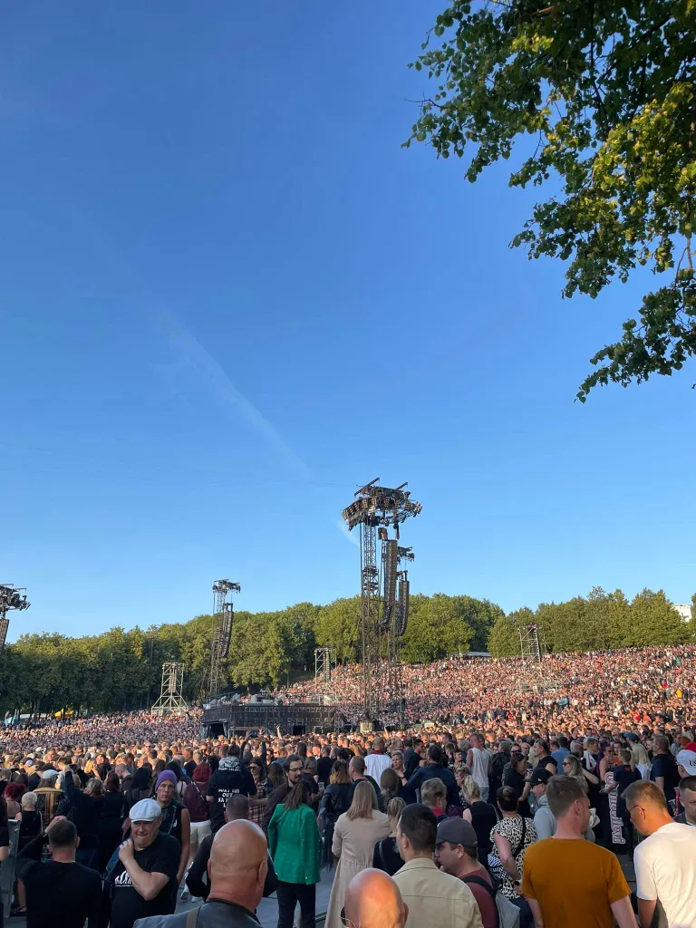 Ярые поклонники Rammstein заполонили Певческое поле