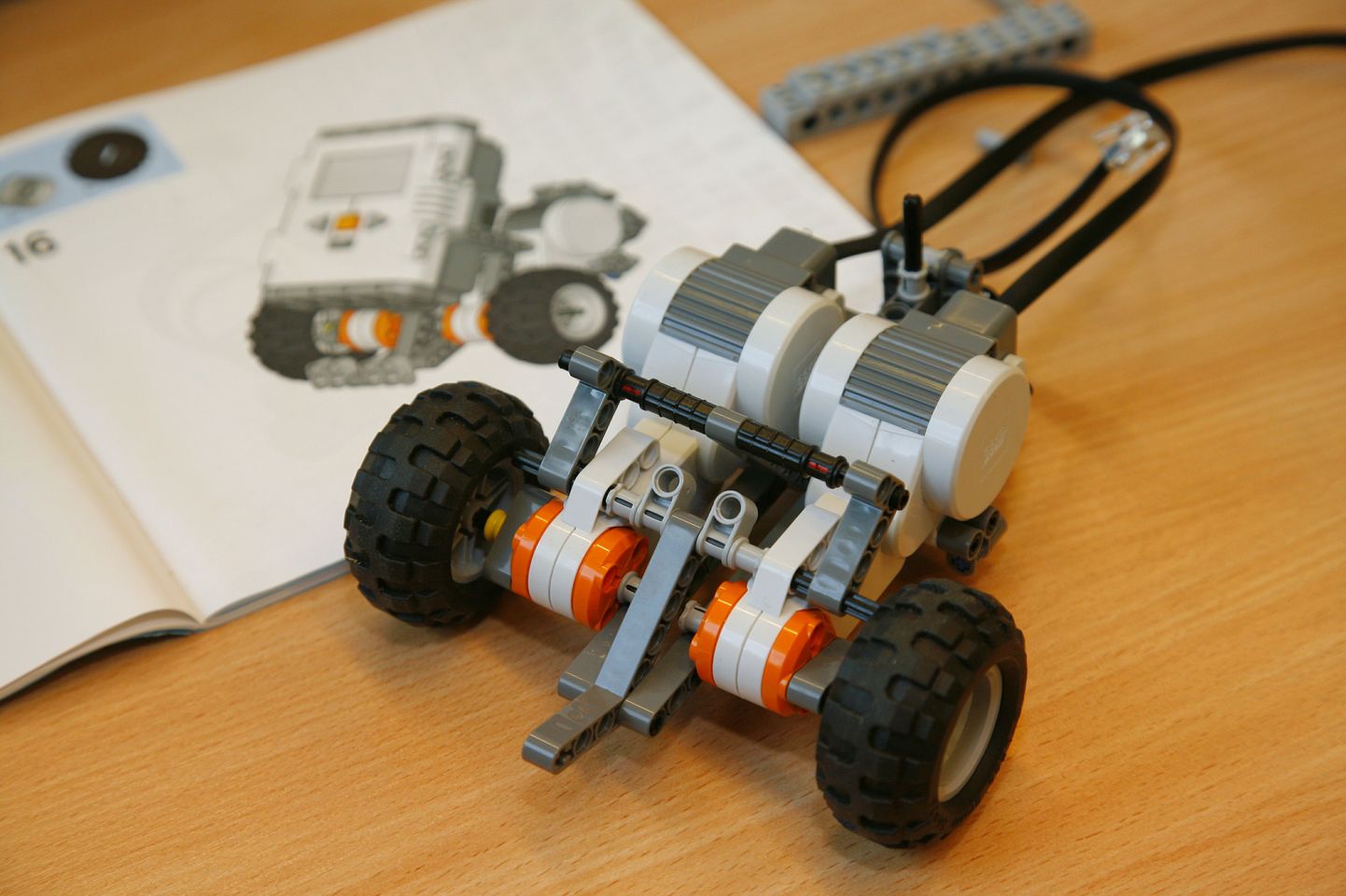 Lego konstruktorist valmistatud robot. Foto on illustreeriv.