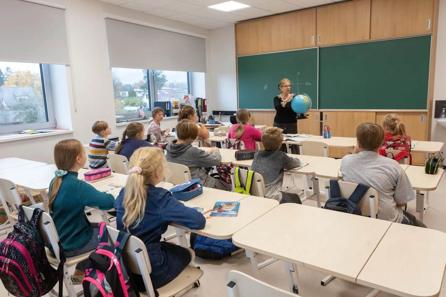 Ka meie maakonna koolides pole õpetajate leidmine just meelakkumine, kuid ükski klass õpetajata ei jää.