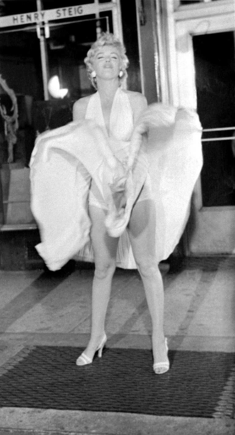 Marilyn Monroe kurikuulus hetk filmist «Kohustuslik abielukriis», kus tema kleidisaba New Yorgis, Lexingtoni avenüül lendu läks.