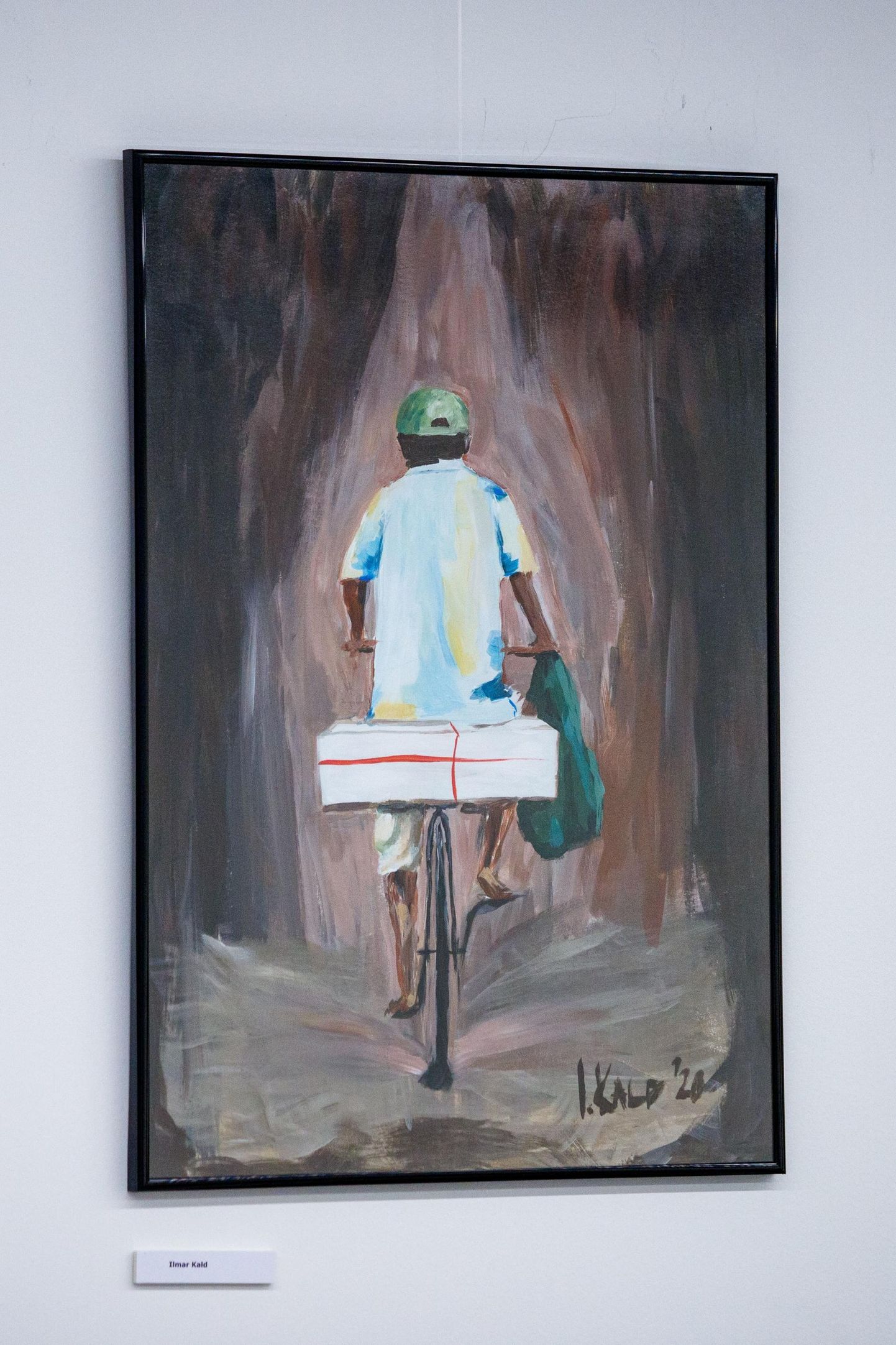 Kunstinäituse "Maalides head" oksjoni kõige hinnalisemaks tööks sai muusik Ilmar Kaldi lõuendile kantud jalgrattur.