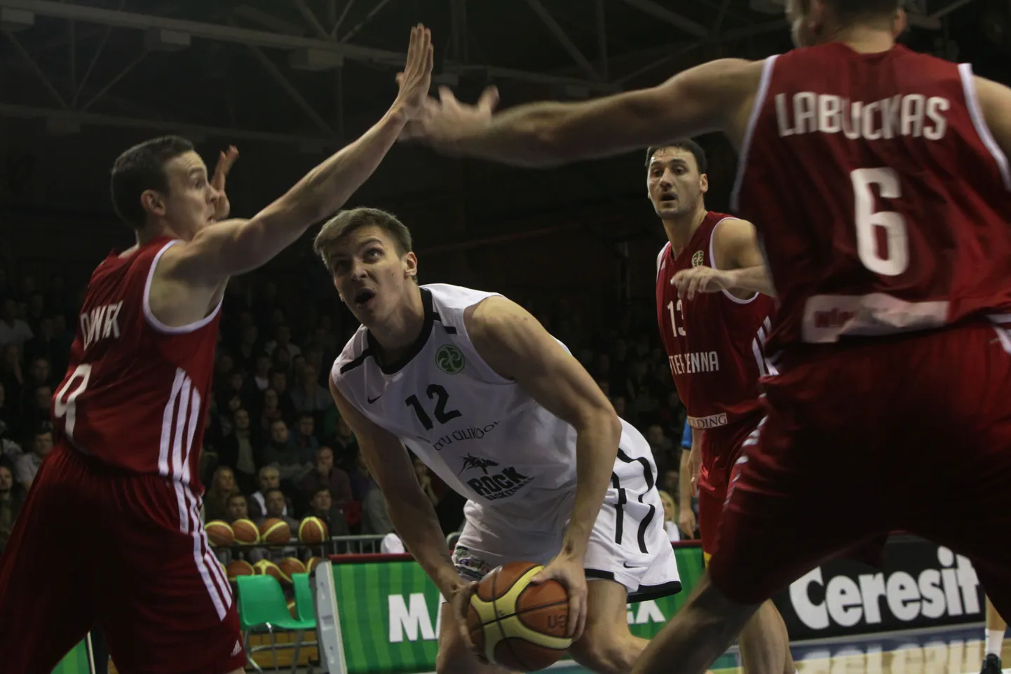 Aasta 2013. Rocki korvpallimeeskond sai Eurochallenge'i sarja C-alagrupi mängus kodusaalis kindlalt 83:60 võidu Viini Zepteri üle.