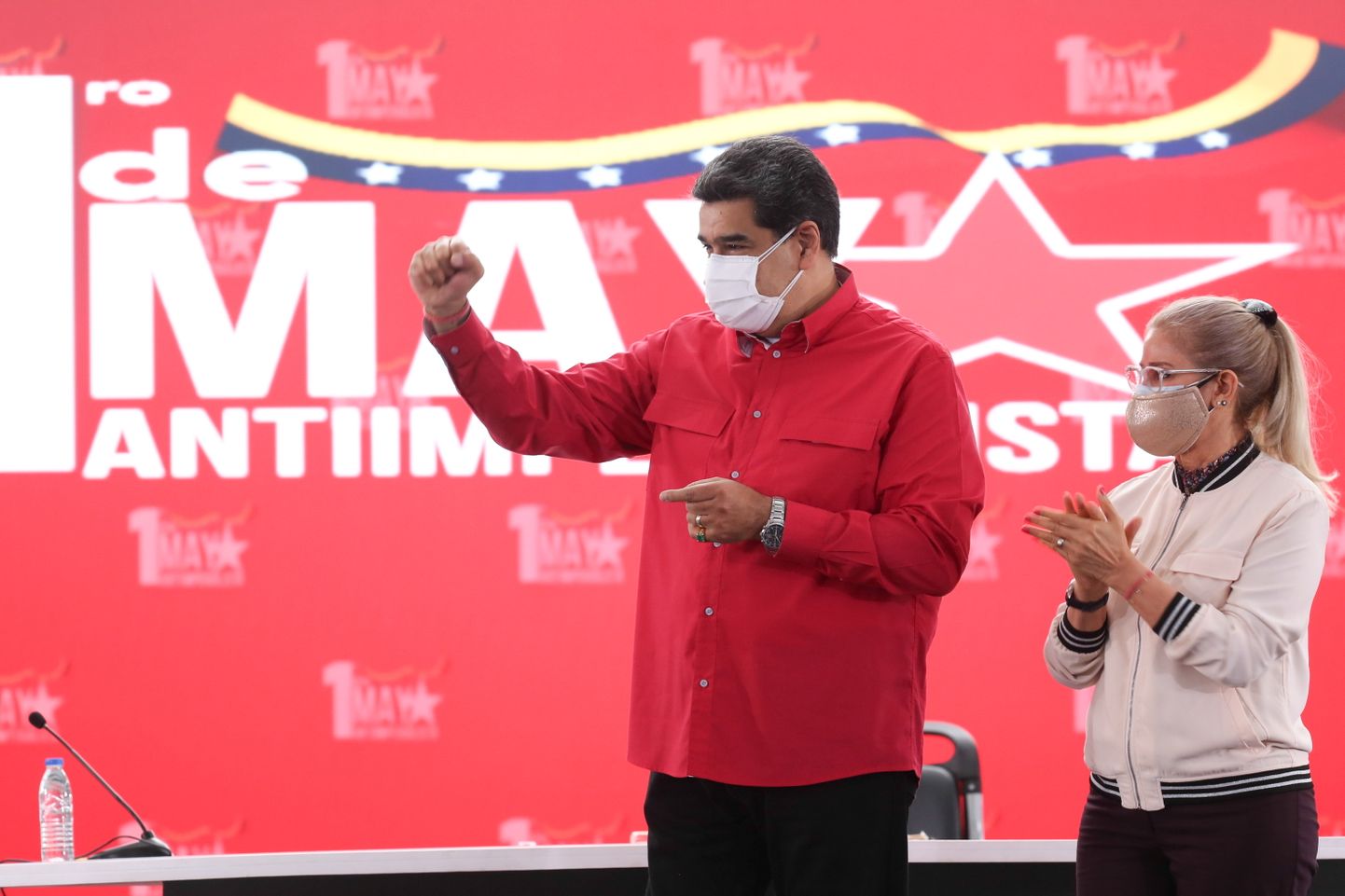 President Nicolas Maduro oma abikaasa Cilia Floresega maipühade üritusel.