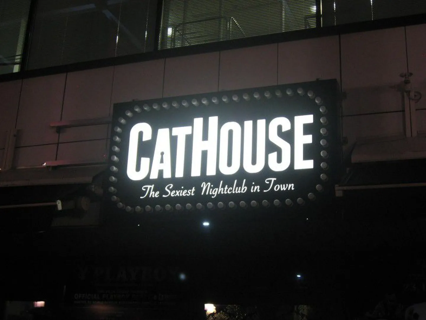 Клуб Cathouse