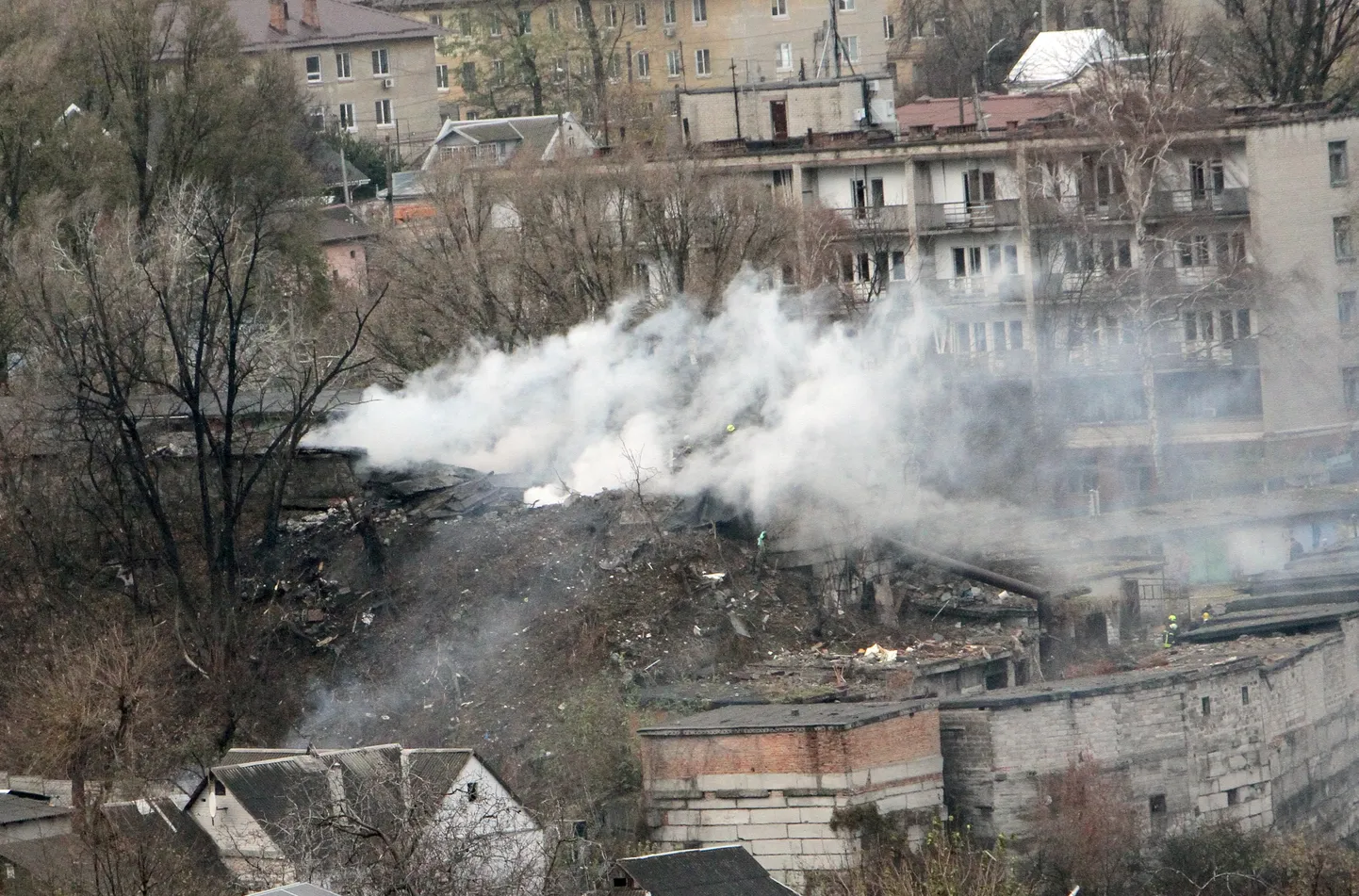 Vene raketilöögi tagajärjed Dnipros.
