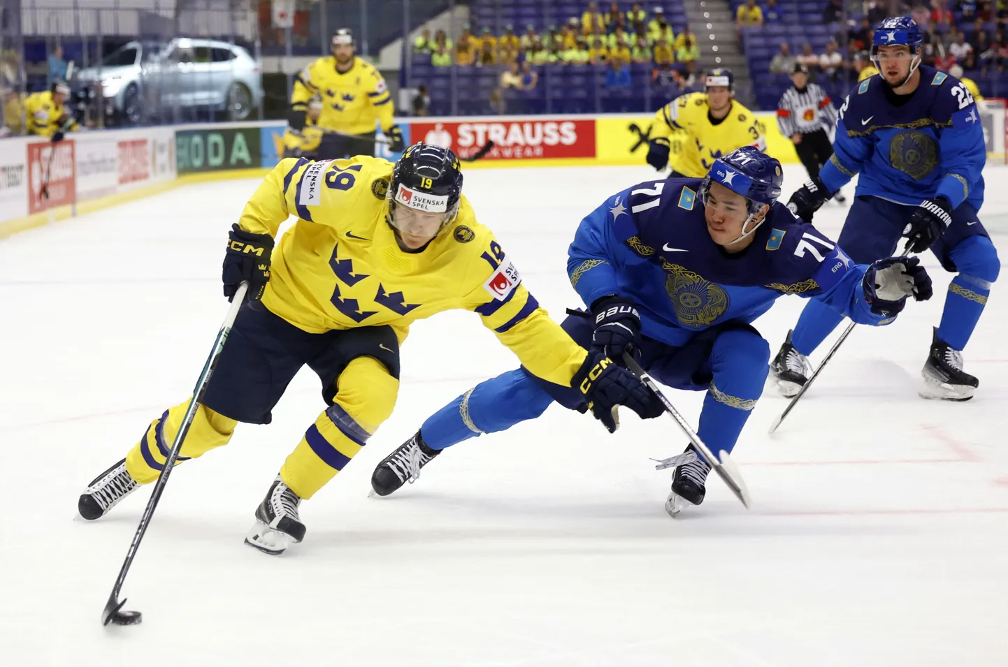 Матч сборной Швеции против сборной Казахстана на Чемпионате мира по хоккею 2024 года