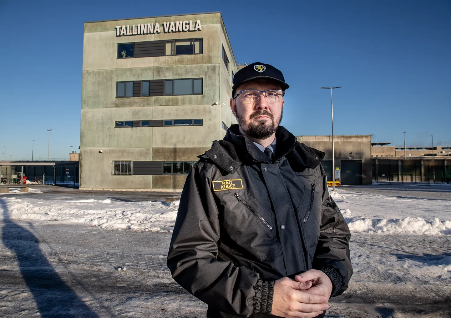 Justiitsministeeriumi vanglate uue asekantsler Rait Kuuse sõnul on märgiline, et valmis on kõik uued vanglad ning enam ei pea kambrisse lusikaga kaevatud auke metallplaatidega lappima.