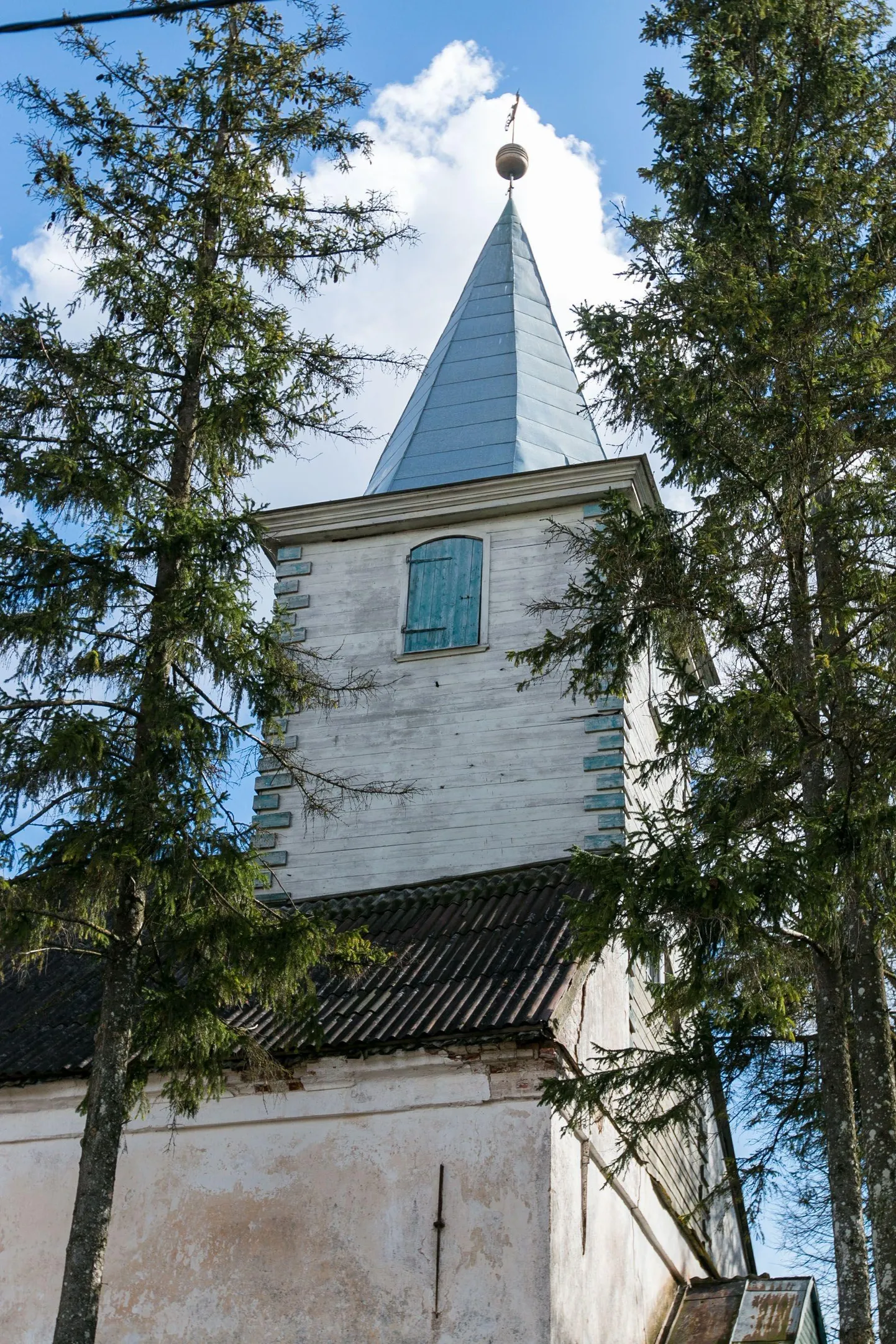 Laatre kirik