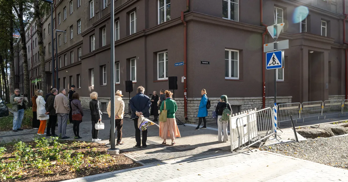 Tallinnas avati mälestustahvel Eesti kõige monumentaalsema romaanitsükli loojale