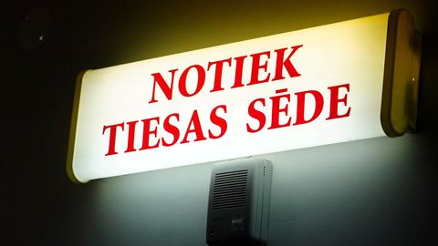 Par seksuālu vardarbību apsūdzētā mākslinieka Postaža lietu turpinās skatīt februārī