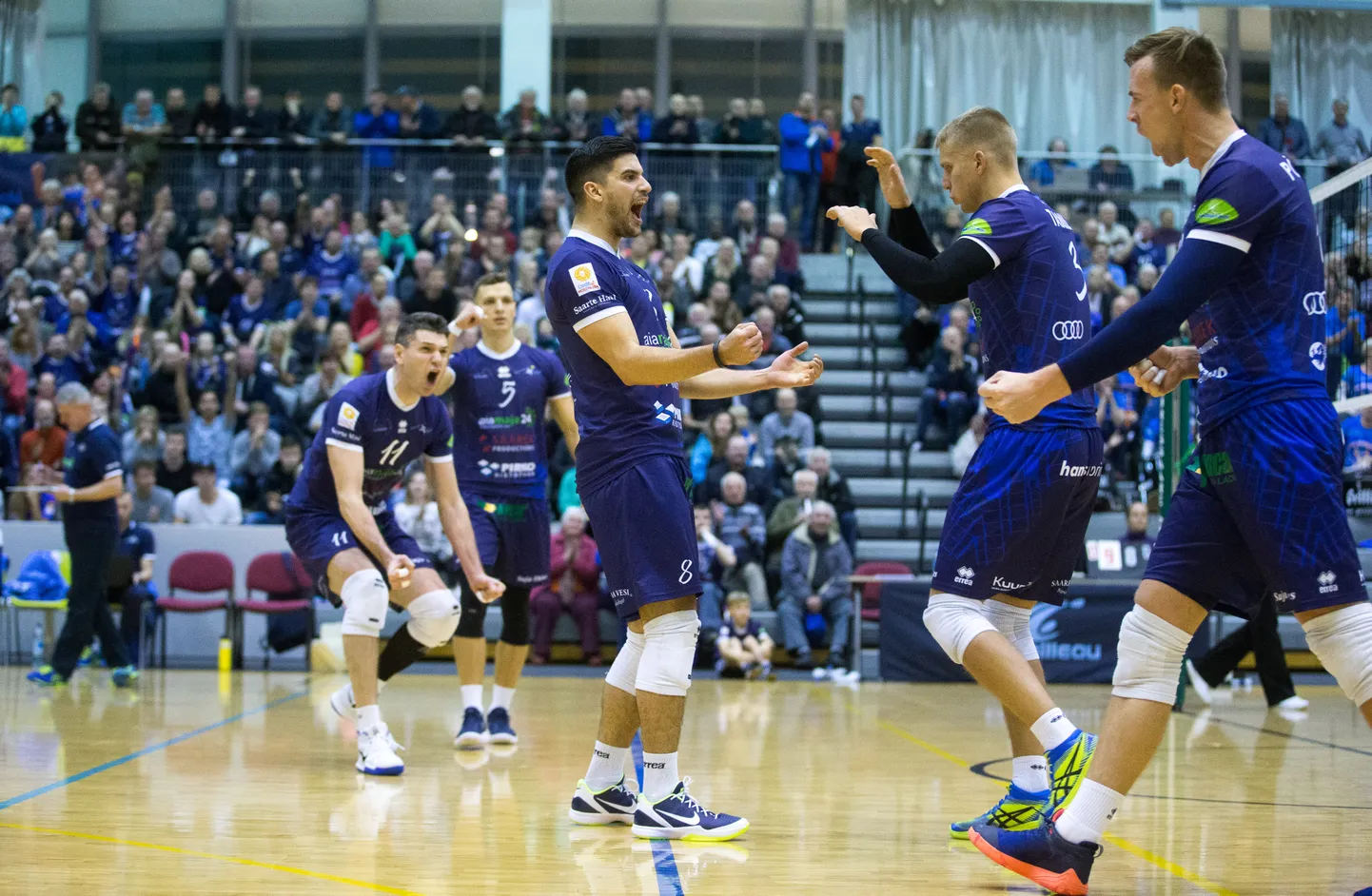 Kas kodupubliku ees mängimine osutub Saaremaa trumbiks või valmistab neile hoopis karuteene?