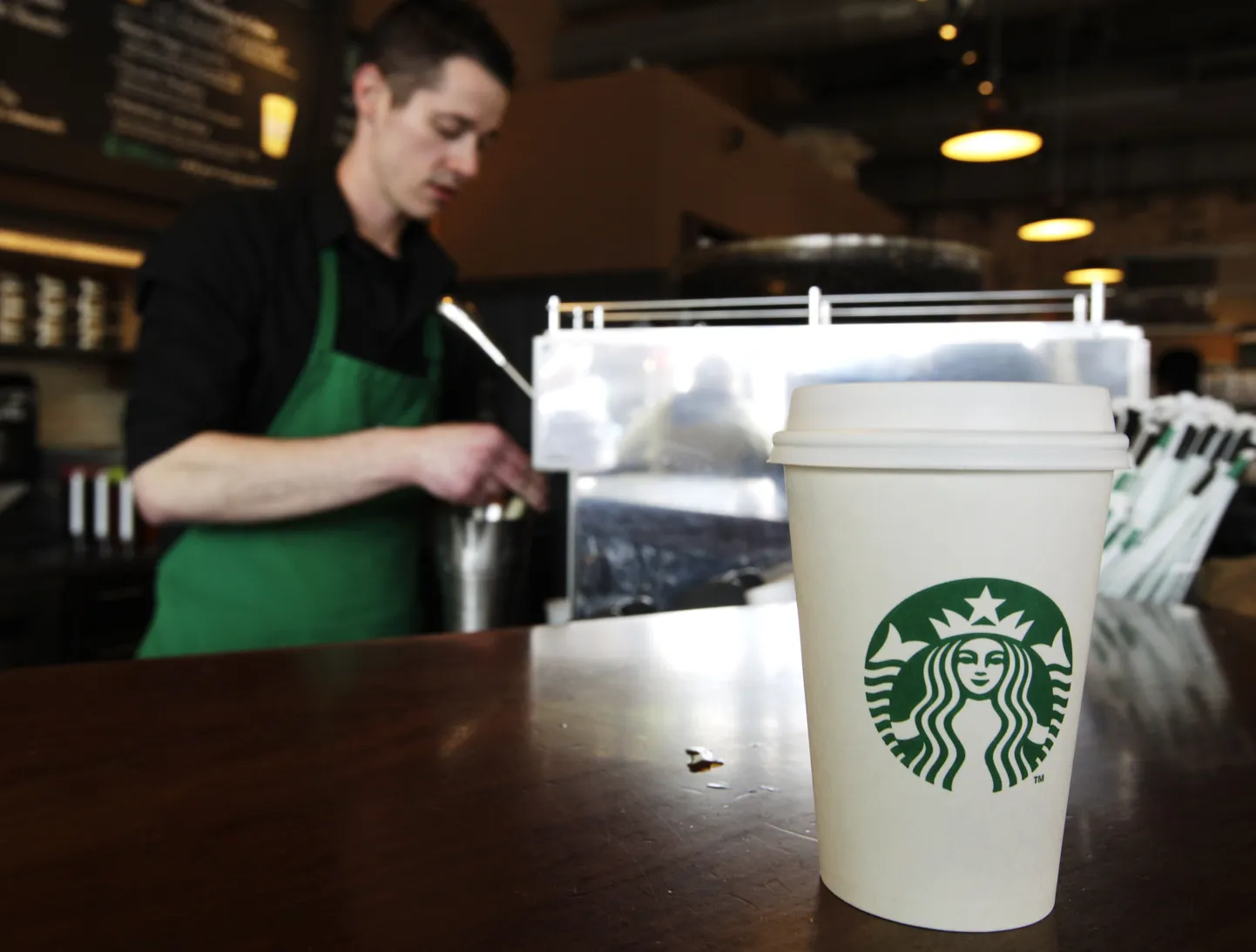 Starbucksi kohvik.
