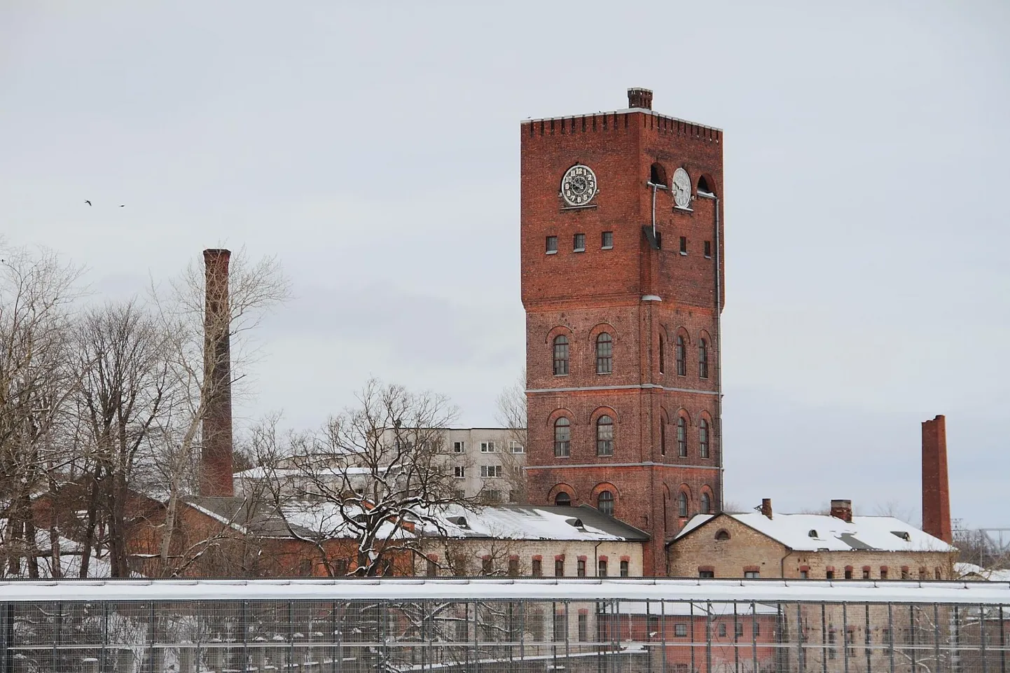 Ruumi on Kreenholmis 15 000 ruutmeetrit ja seega ei saa juttugi olla pelgalt ühest rentnikust.