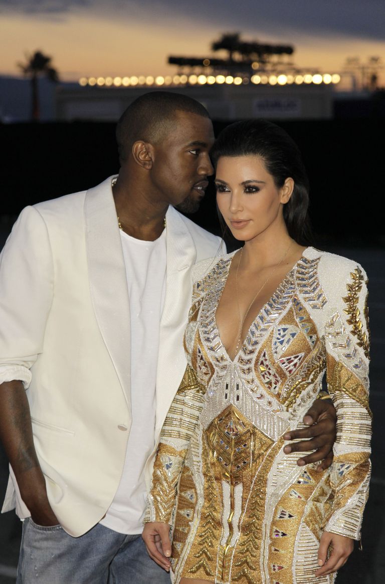 Kanye West ja Kim Kardashian hakkasid ametlikult käima 2012. aastal, kuid olles varasemalt sõbrad tundsid nad üksteist juba mitu aastat. Paar abiellus 2014. aasta mais.