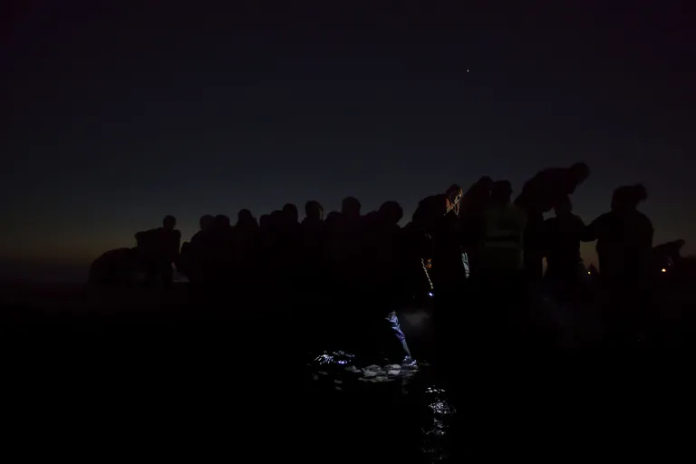Rootsi fotograafi Paul Hanseni foto «Pimeduse kattevarjus». Ilmus väljaandes Dagens Nyheter.