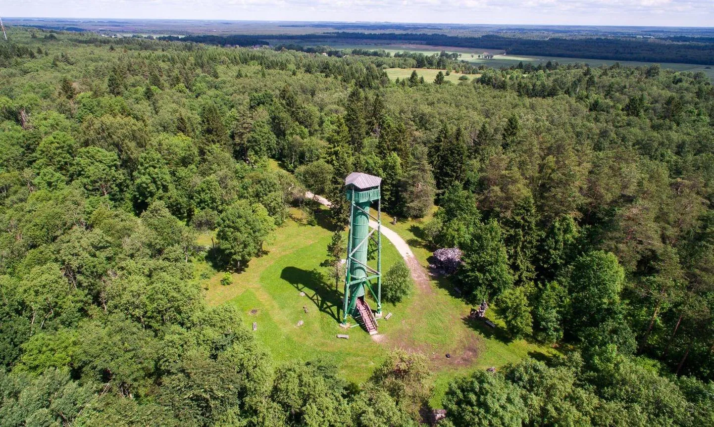 Emumäe vaatetorn.