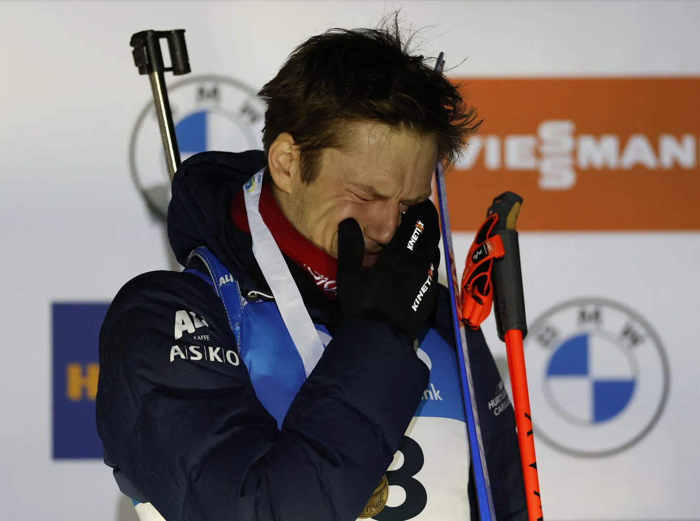 Pisarates Vetle Sjåstad Christiansen medalitseremoonial.