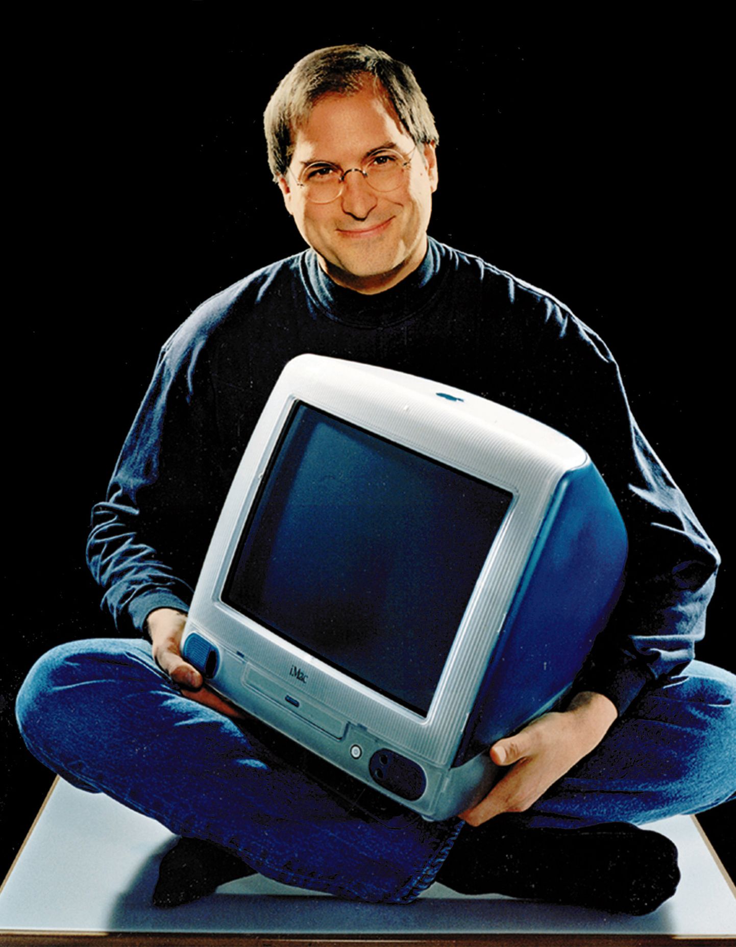 Steve Jobs iMac kompuutriga 1998. aastal.