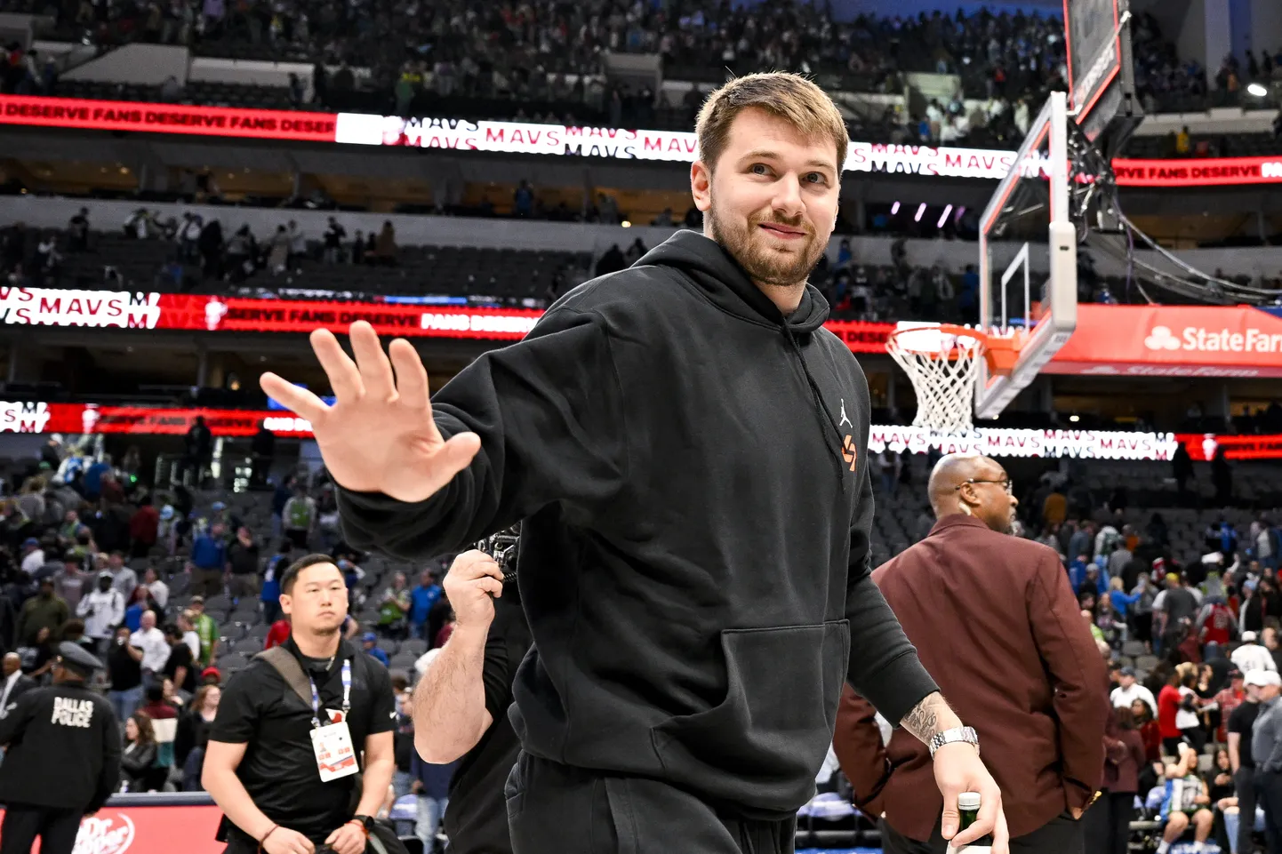 NBA zvaigzne Luka Dončičs