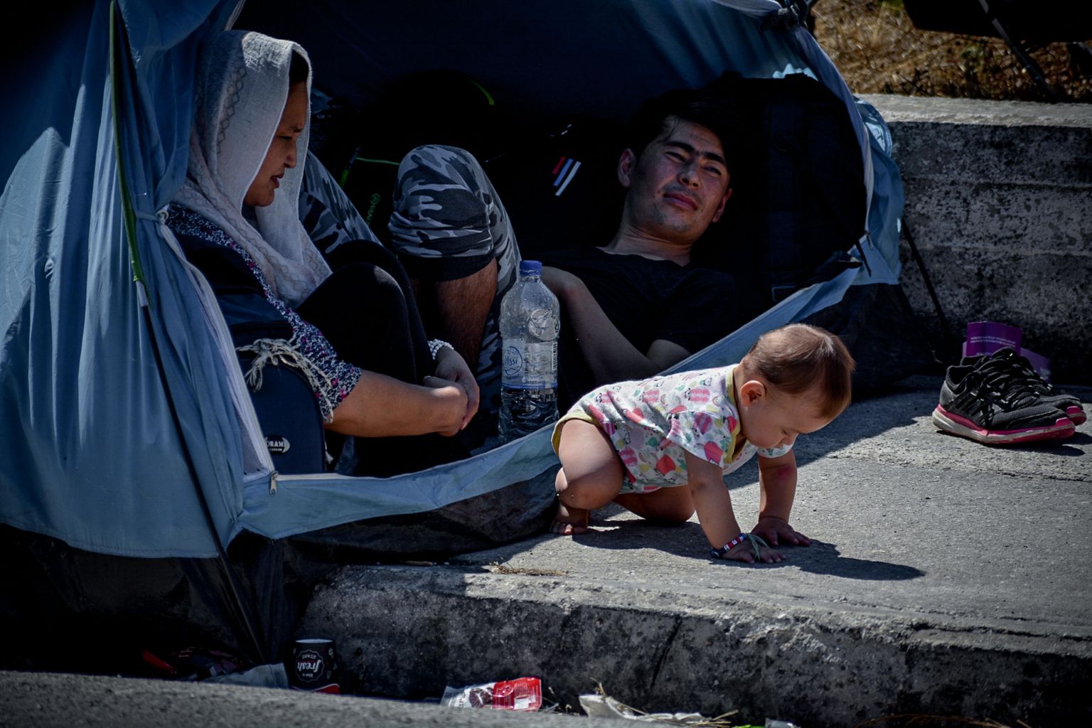 Kreeka Lesbose saare Moria põgenikelaagri elanikud peavad pärast tulekahju elama tänavatel