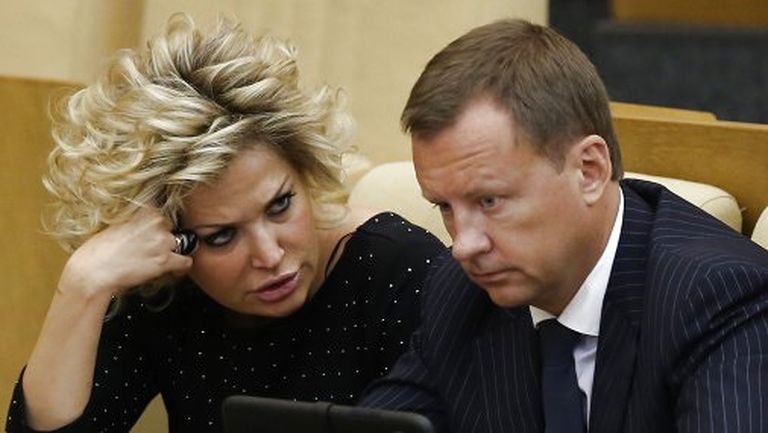 Денис Вороненков с супругой Марией Максаковой 