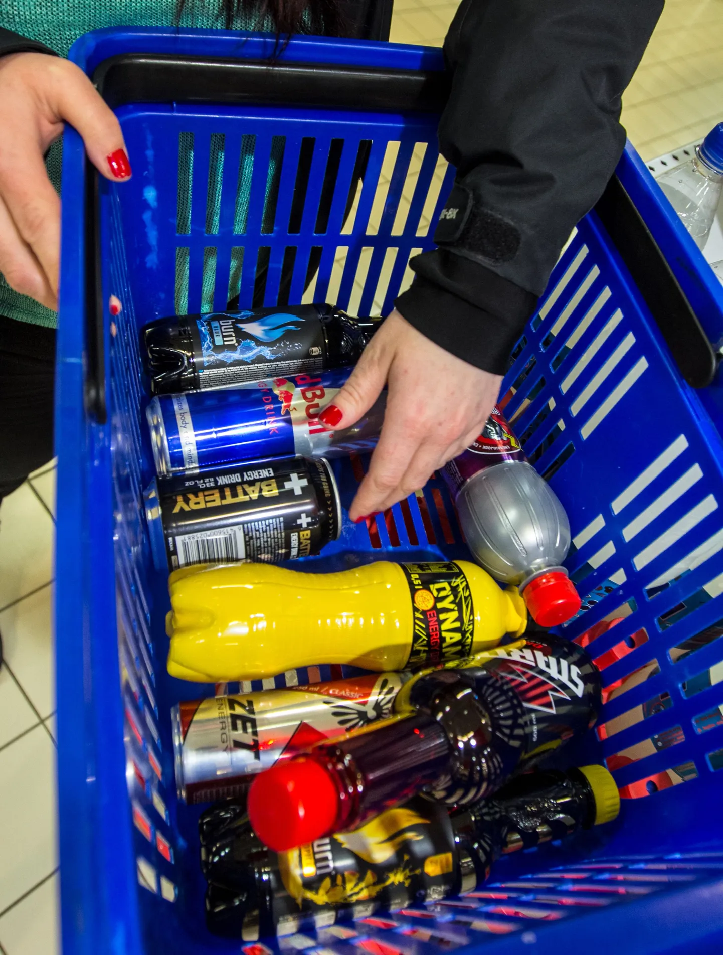 Energiajooke tarbitakse peamiselt janu kustutamiseks, teadmata, et tegelikult energia andmise asemel ta hoopis võtab seda.