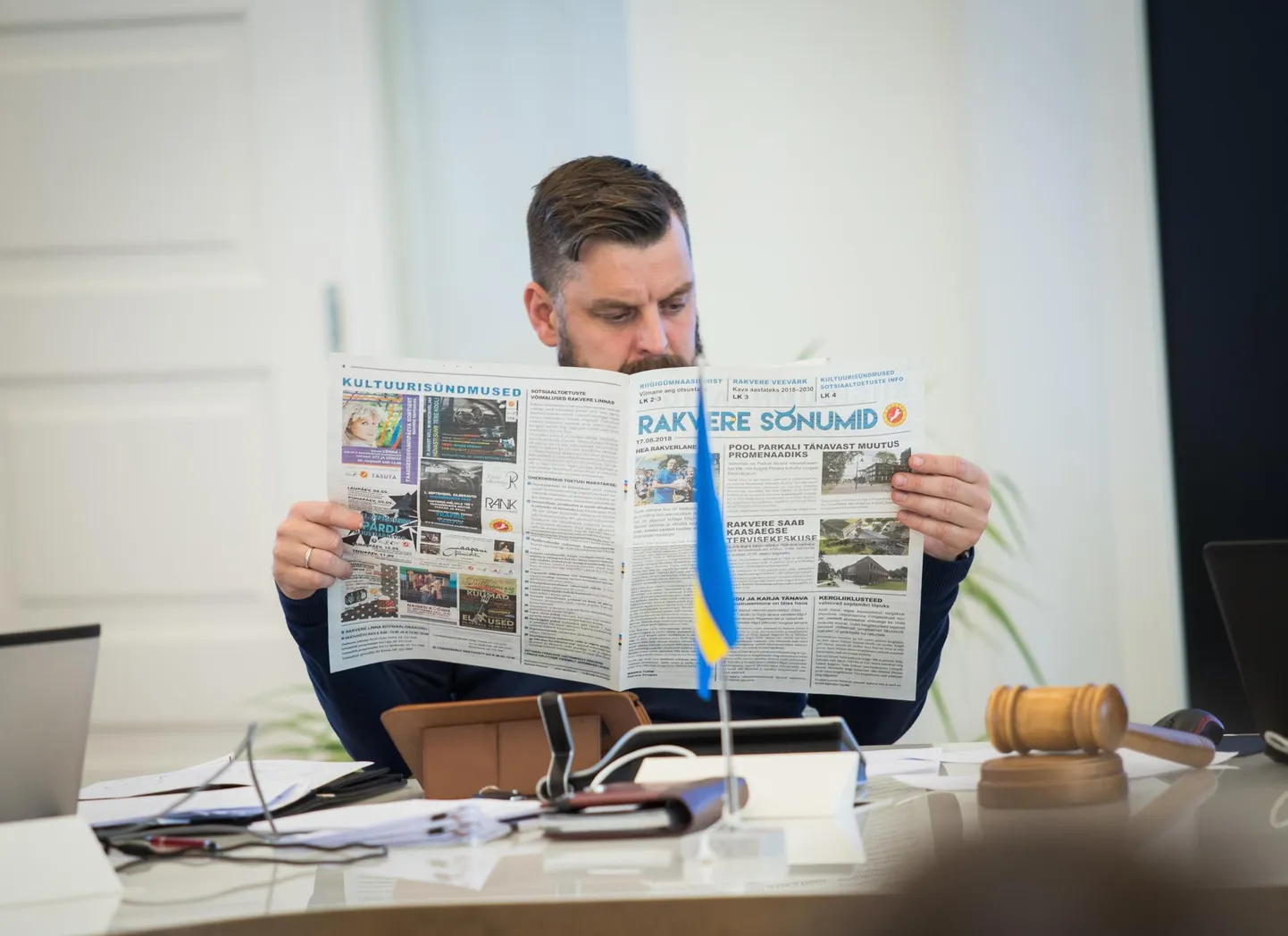 Rakvere linnavolikogu liige ja ettevõtlikke inimesi koondava klubi Wesenbergh president Aleksandr Holst tutvub rotarite tegemistega. Võimalik, et peagi sünnib Rakveres oma Rotary klubi.