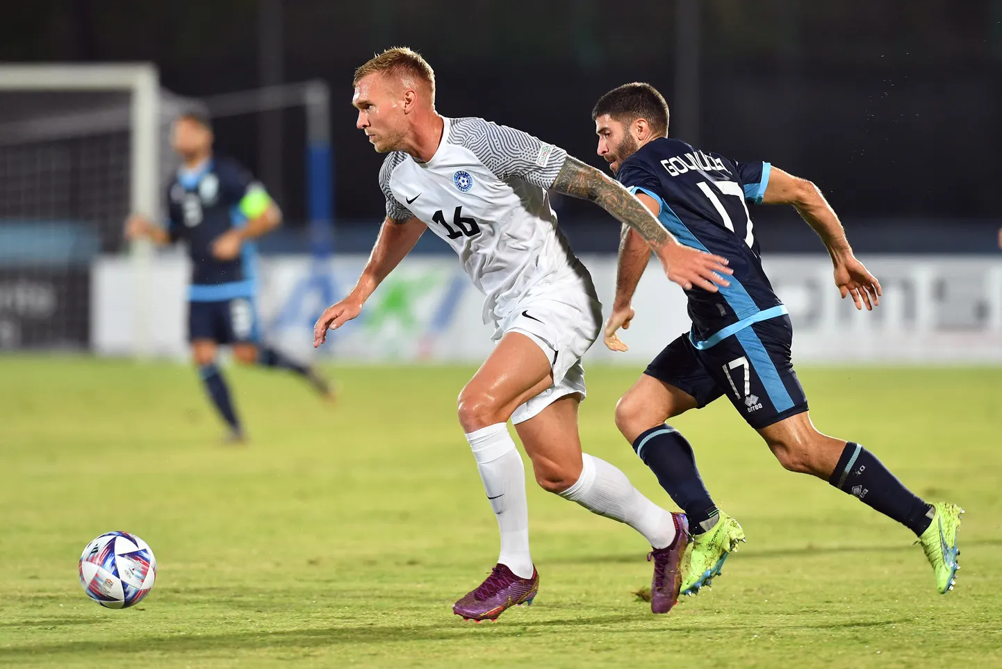 Joonas Tamm (valges) kohtumises San Marinoga.