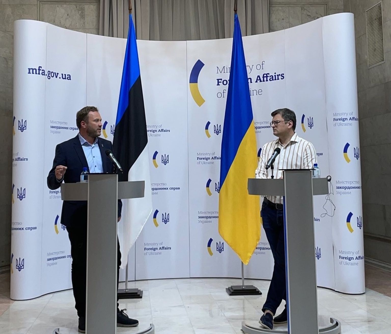 Глава МИД Эстонии Маргус Цахкна в пятницу встретился со своим украинским коллегой Дмитрием Кулебой.