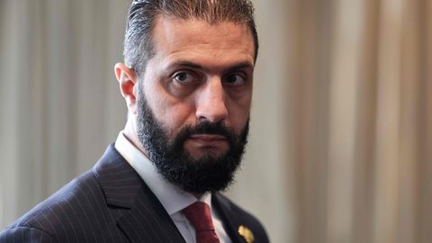 Tramps Baltajā namā uzņems Sīrijas pagaidu prezidentu