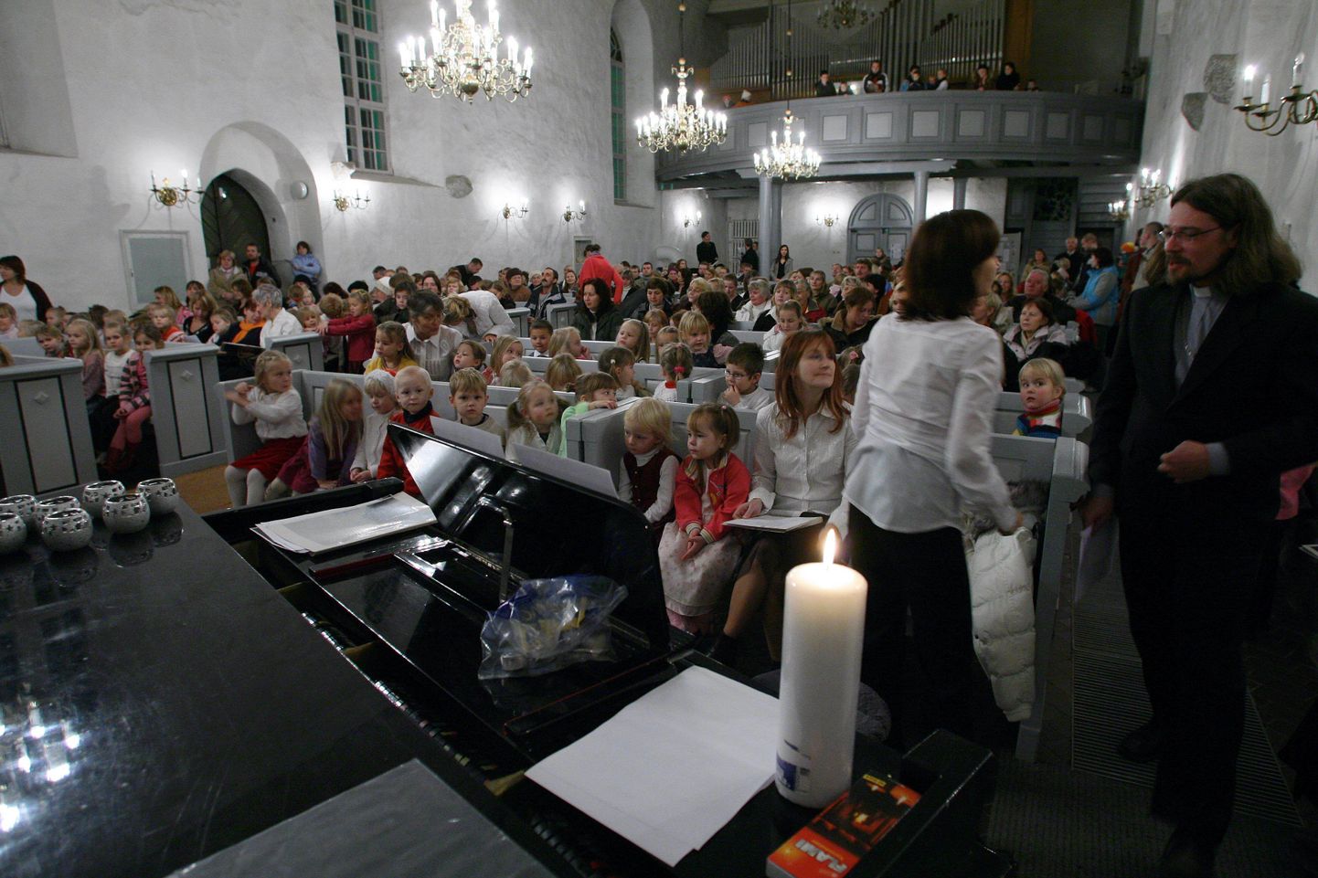 Viljandi Jaani kirikus kõlab modernistlik vokaalmuusika