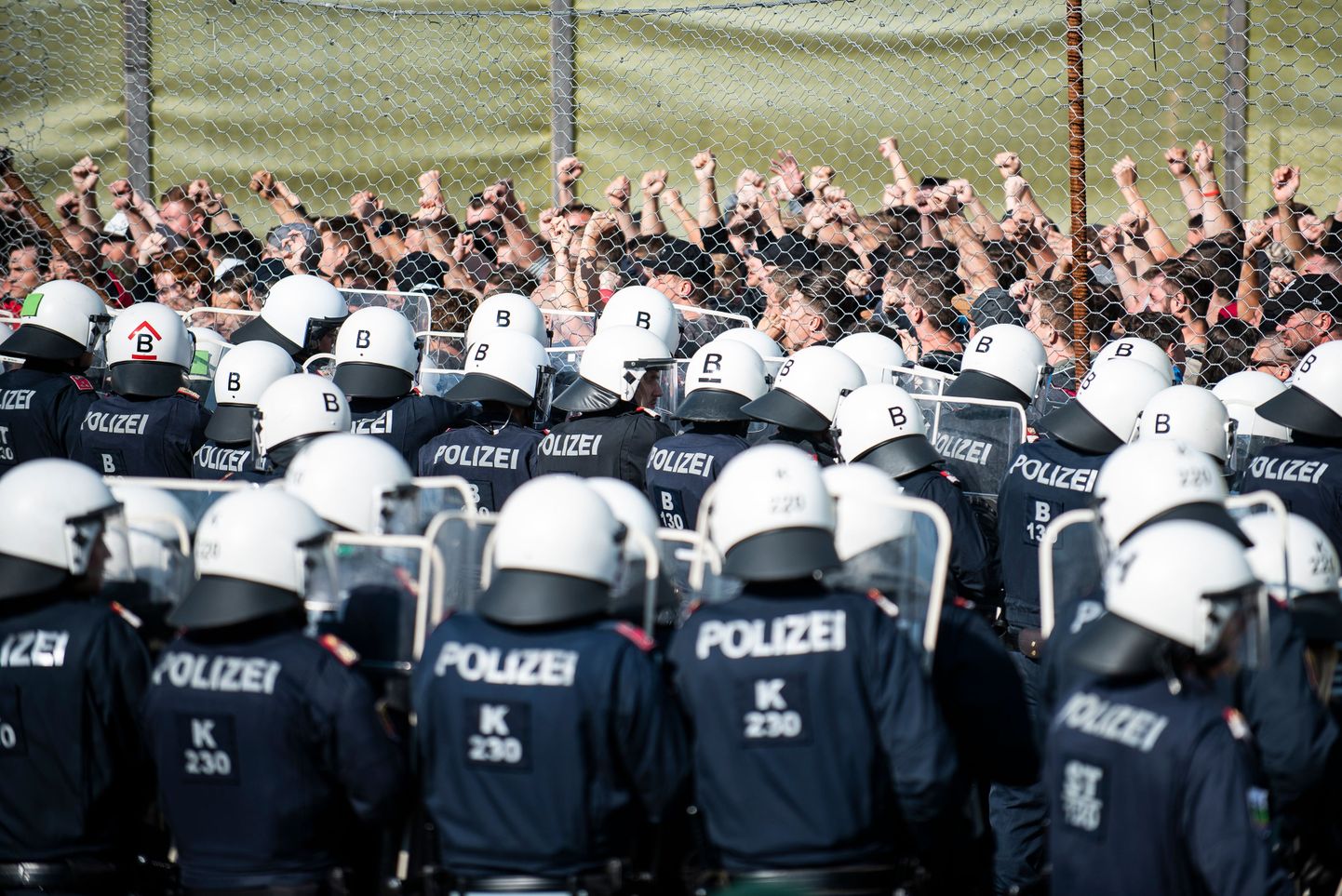 Austria politsei eriüksus Puma piiri kaitsmist harjutamas.